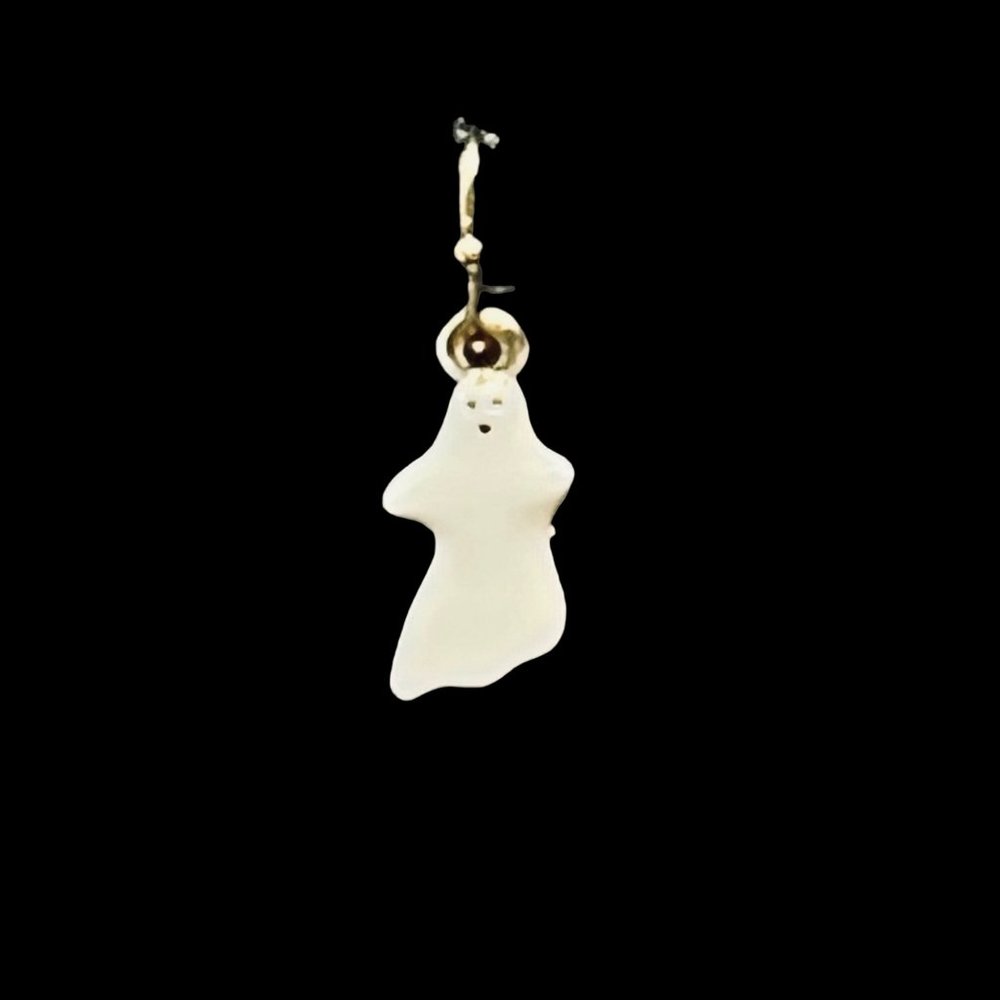 Halloween White Enamel Ghost Pierced Earrings (991) - Picture 2 of 4